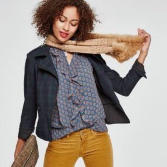 CAbi Medallion Reign Sleeveless Ruffle Button Down Blouse 3275 XS
